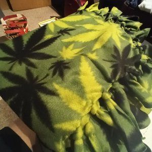 Single layer toy blanket
